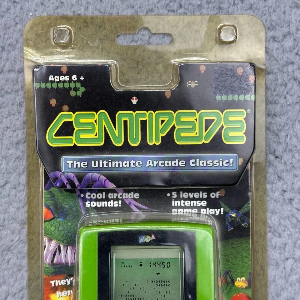 NIP 2003 MGA Entertainment 27604SL Centipede Arcade Classic Handheld Game 248279